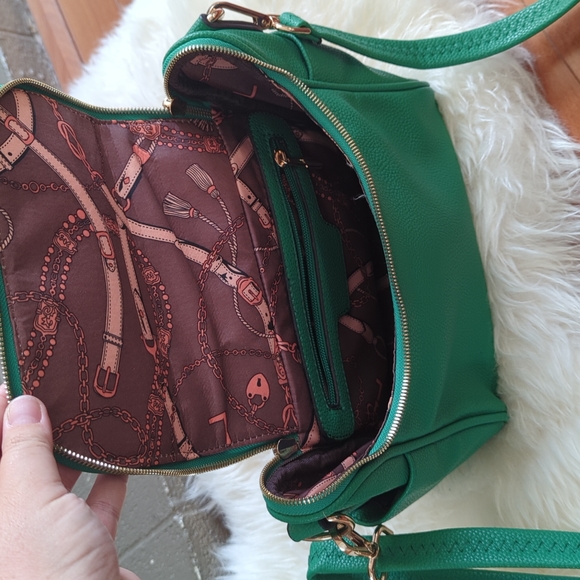 Green Handbag with crossbody strap - Picture 4 of 6